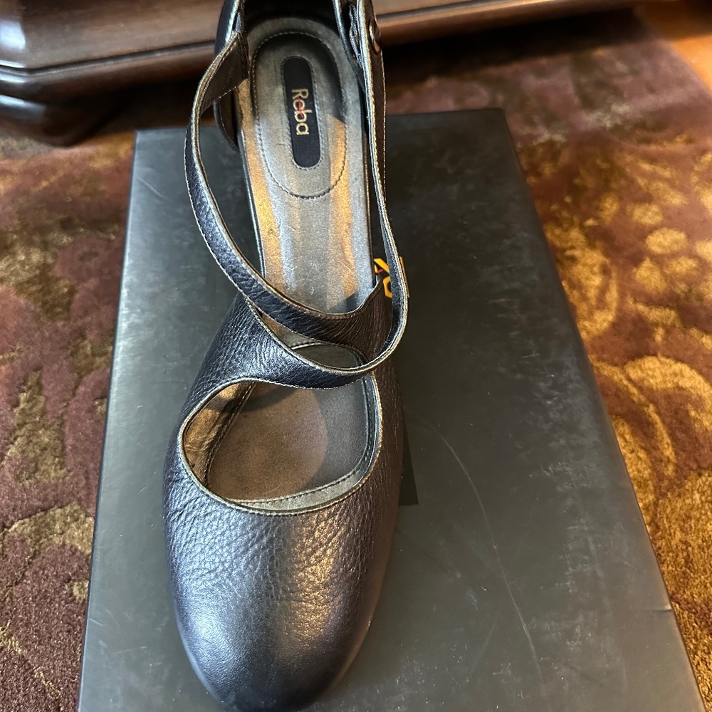 Reba Trophy Heel With Strap